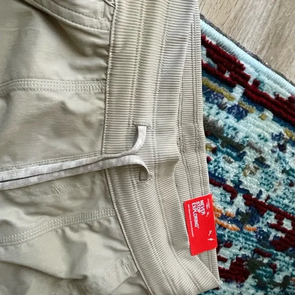 The North Face Aphrodite 2 Khaki Pants, NWT (COMFY stretch waistband) - Picture 4 of 7
